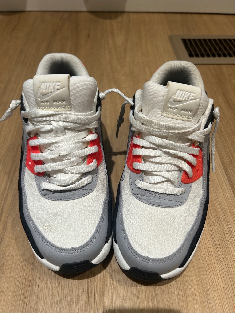 Nike Air Max 90 LV8